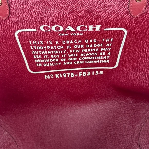 💥COACH - Reversible City Tote With Horse and Carriage Print - 81U362